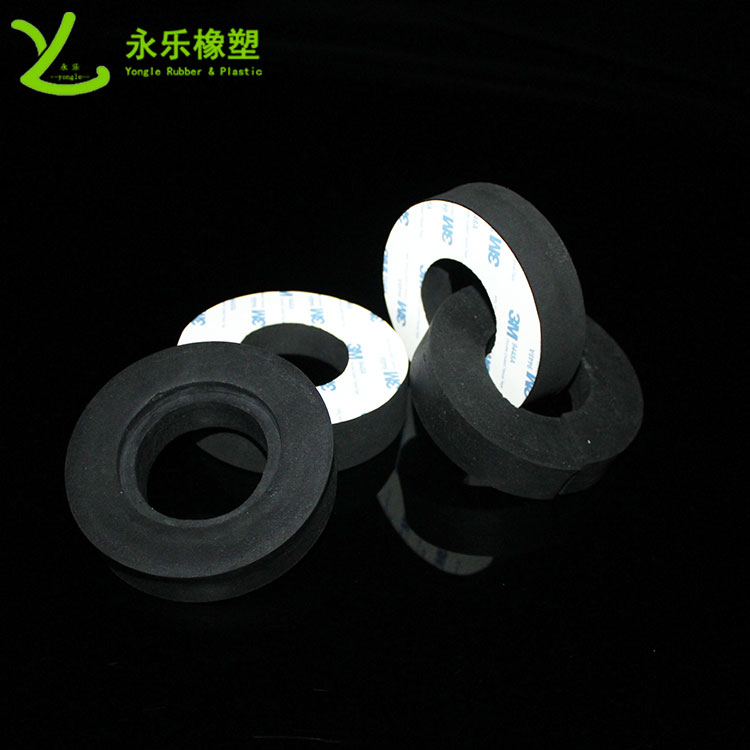 定制模壓發(fā)泡硅膠墊，減震模壓發(fā)泡硅膠墊，無氣味模壓發(fā)泡硅膠墊